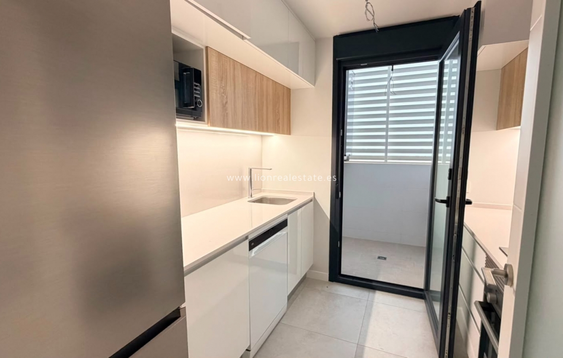 Long Term Rental - Apartment / flat - Mil Palmeras