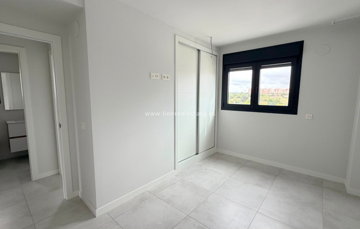 Long Term Rental - Apartment / flat - Mil Palmeras
