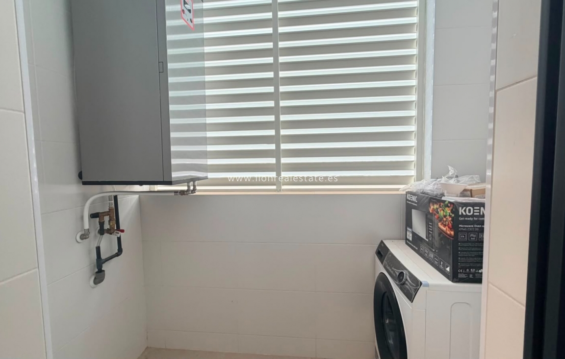 Long Term Rental - Apartment / flat - Mil Palmeras
