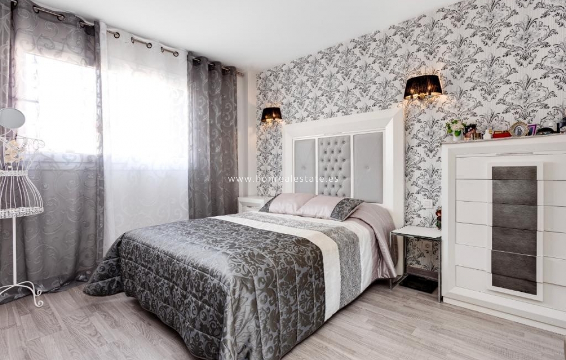 Long Term Rental - Apartment / flat - Punta Prima