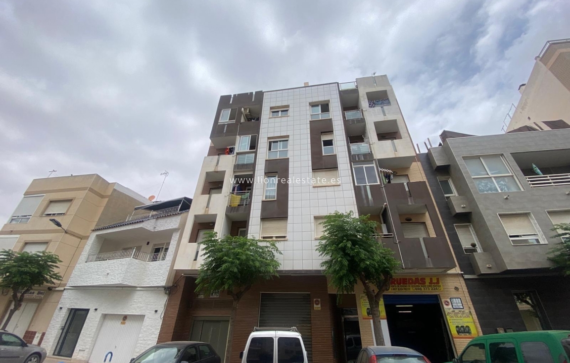 Long Term Rental - Apartment / flat - Torrevieja - Centro