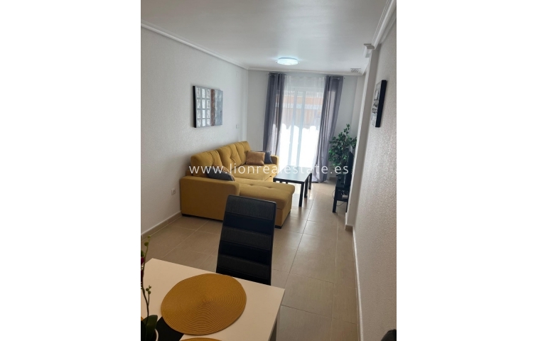 Long Term Rental - Apartment / flat - Torrevieja - Centro