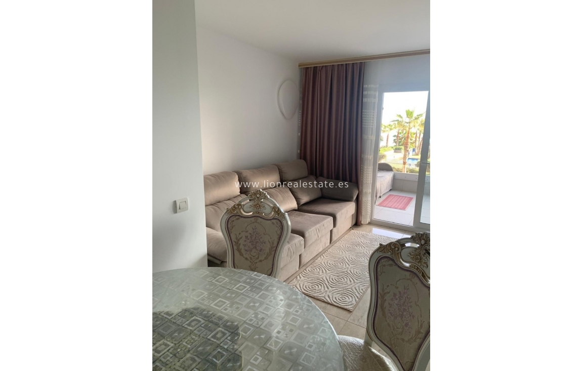 Long Term Rental - Apartment / flat - Torrevieja - Punta Prima