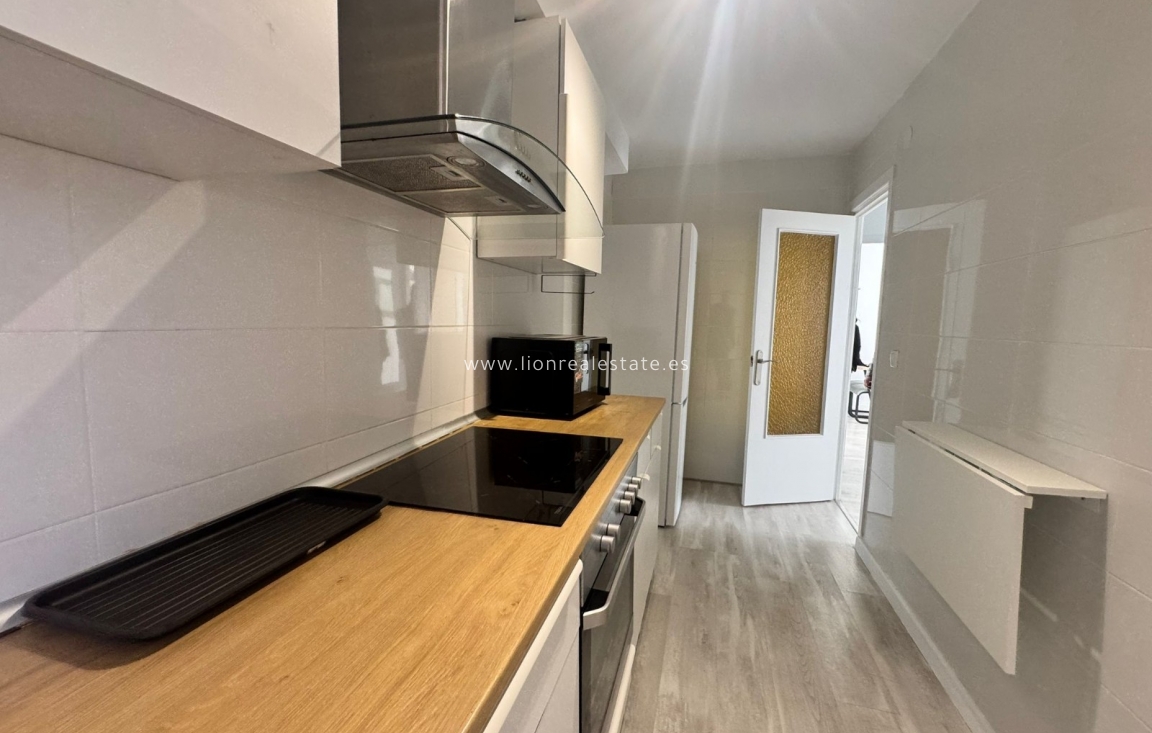 Long Term Rental - Apartment / flat - Torrevieja - Punta Prima