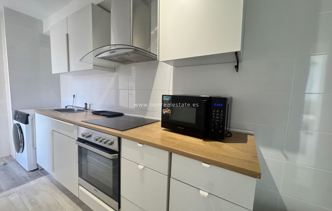 Long Term Rental - Apartment / flat - Torrevieja - Punta Prima