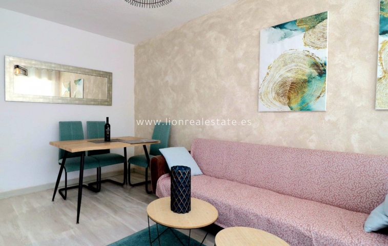 Long Term Rental - Apartment / flat - Torrevieja - Punta Prima