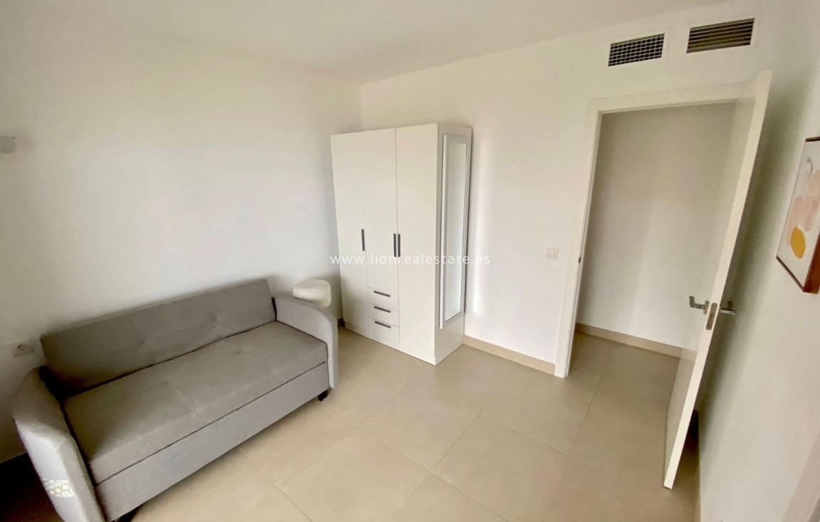 Long Term Rental - Apartment / flat - Torrevieja - Punta Prima