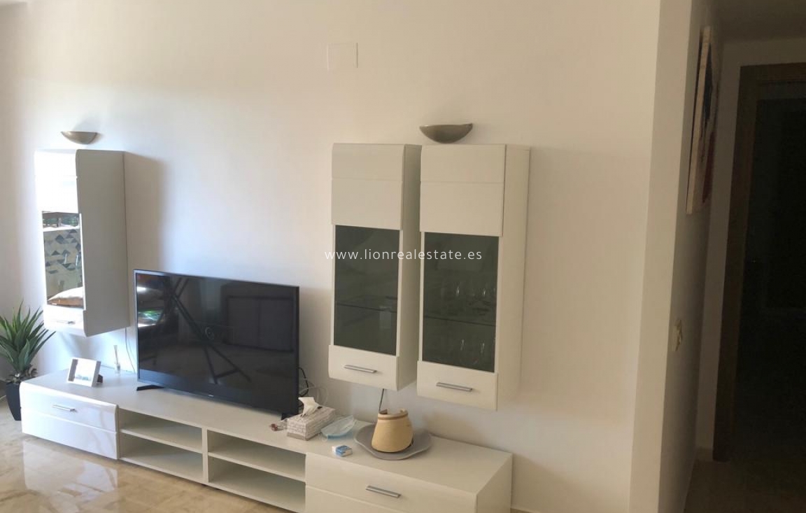 Long Term Rental - Apartment / flat - Torrevieja - Punta Prima