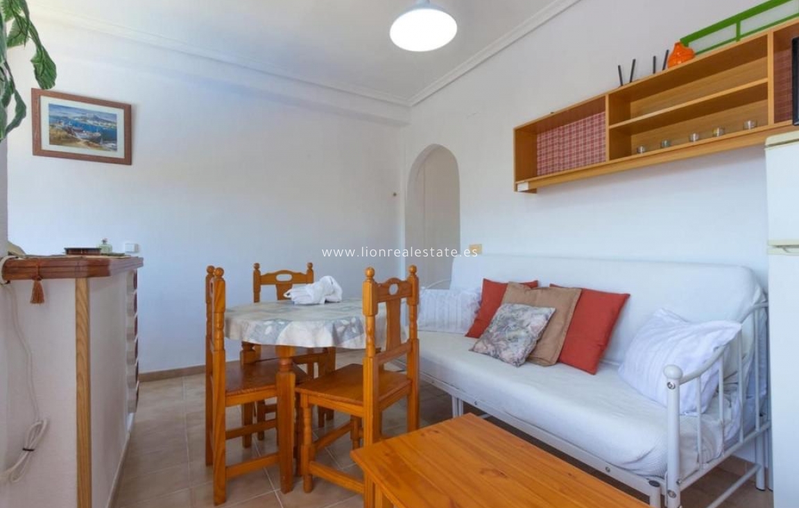 Long Term Rental - Apartment / flat - Torrevieja - Punta Prima