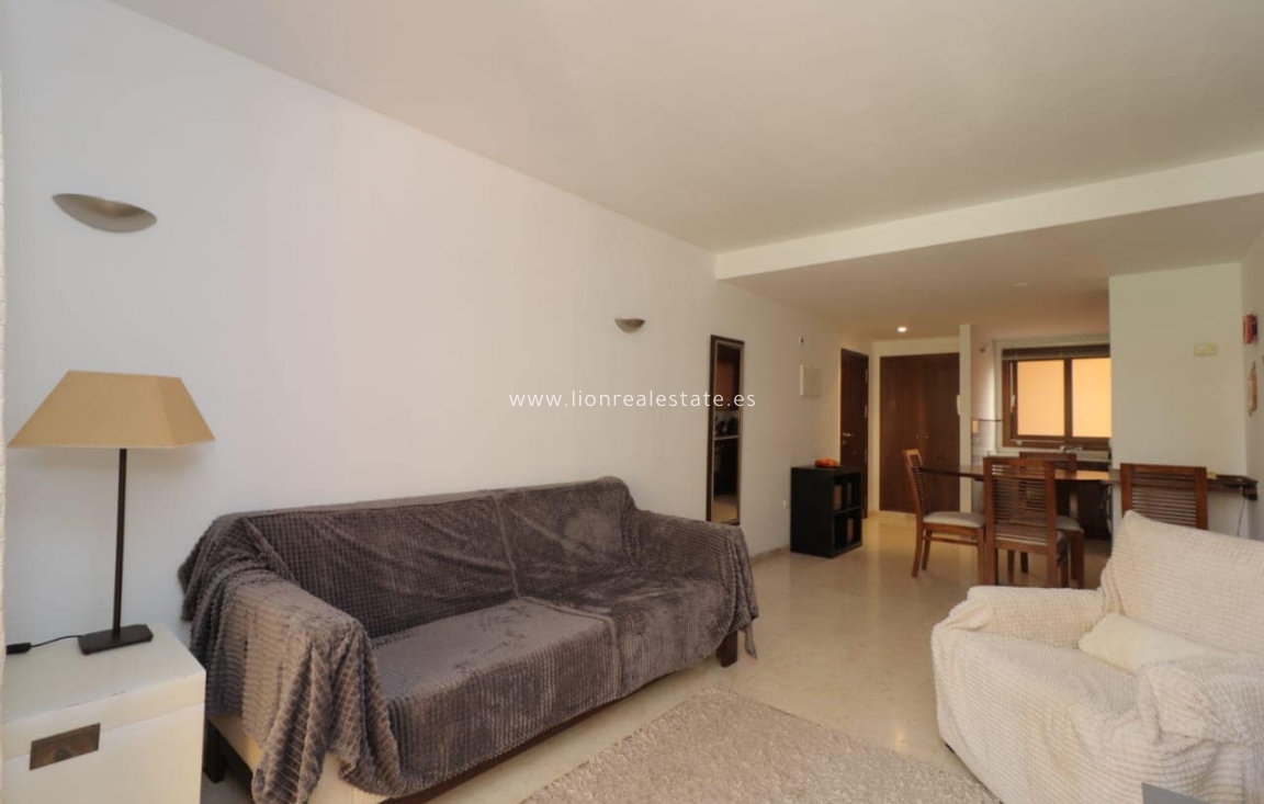 Long Term Rental - Apartment / flat - Torrevieja - Punta Prima