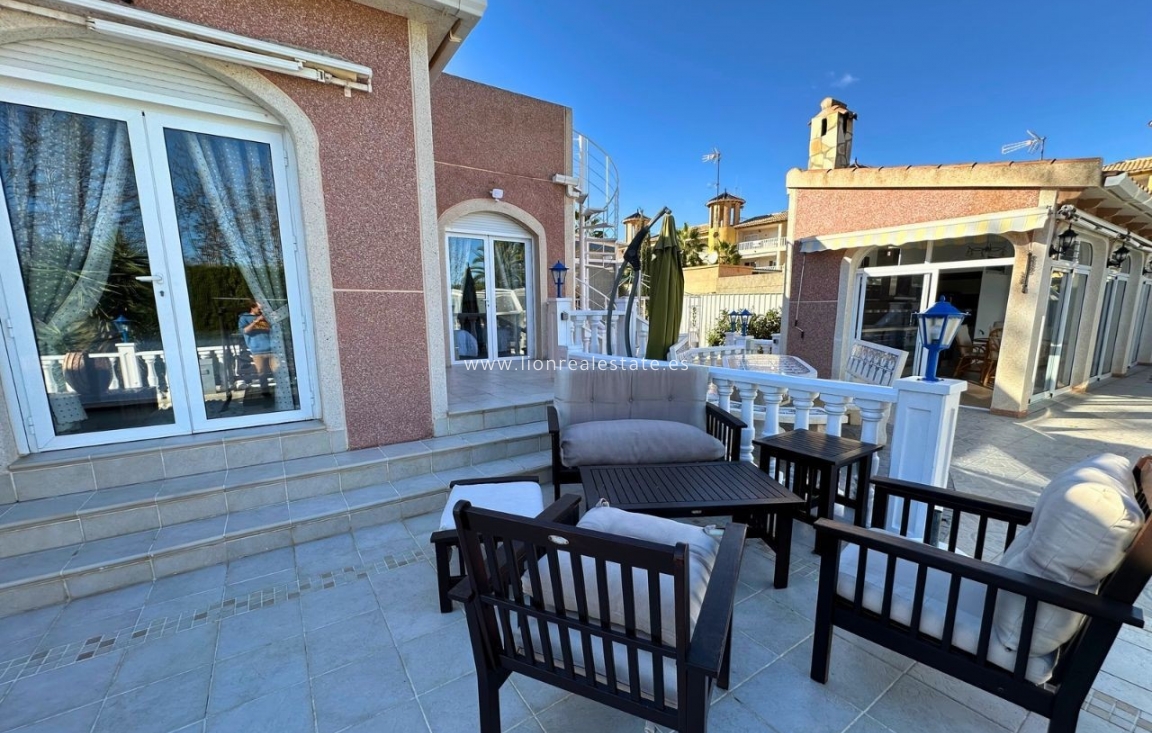 Long Term Rental - Bungalow - Orihuela Costa - Montezenia