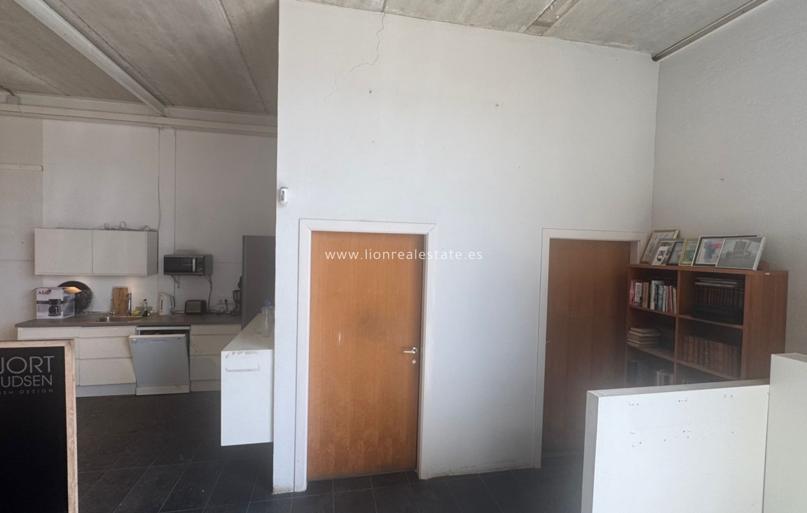 Long Term Rental - Industrial building - Torrevieja