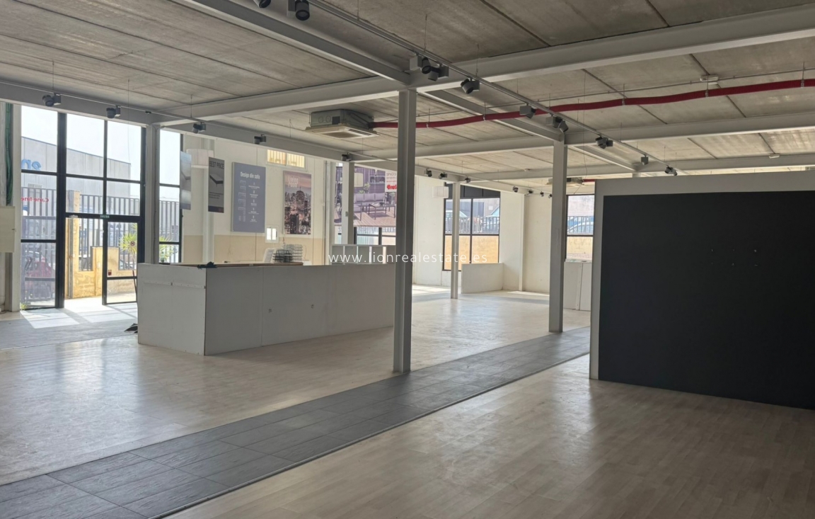 Long Term Rental - Industrial building - Torrevieja