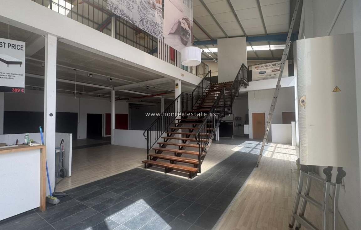 Long Term Rental - Industrial building - Torrevieja