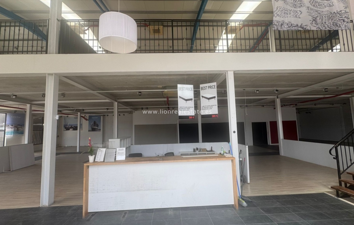 Long Term Rental - Industrial building - Torrevieja