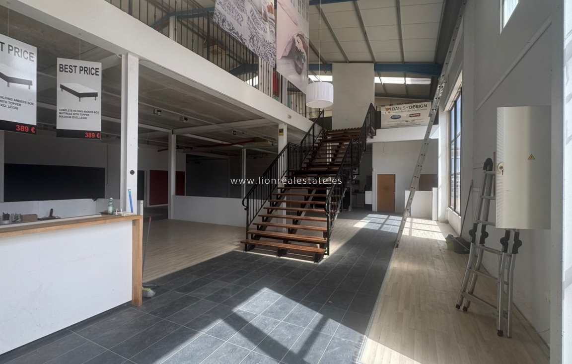 Long Term Rental - Industrial building - Torrevieja