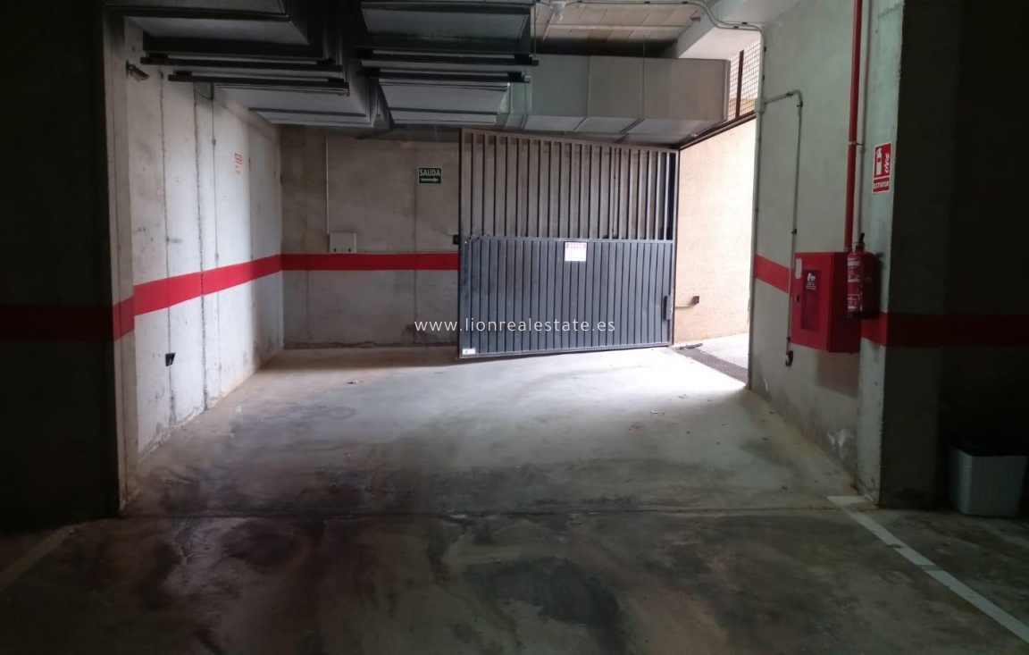 Long Term Rental - Parking - Torrevieja - Los Altos