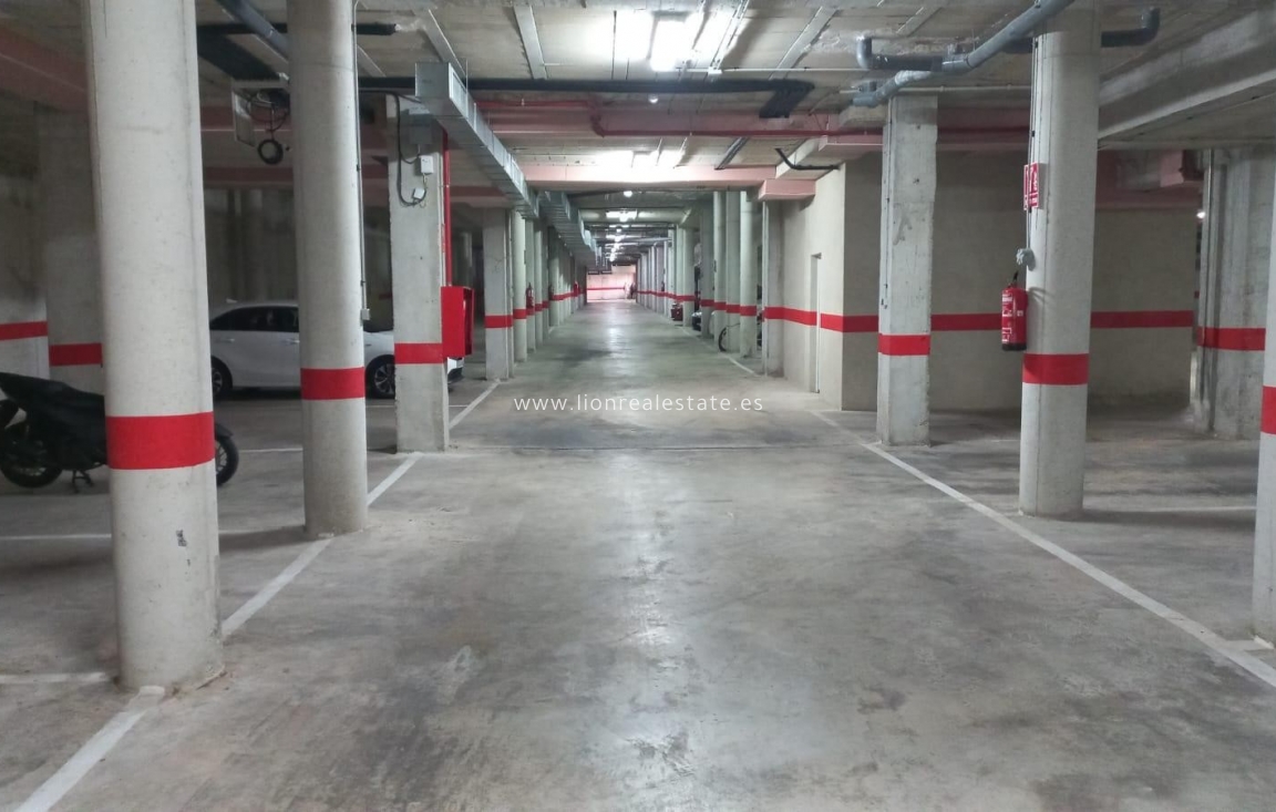 Long Term Rental - Parking - Torrevieja - Los Altos