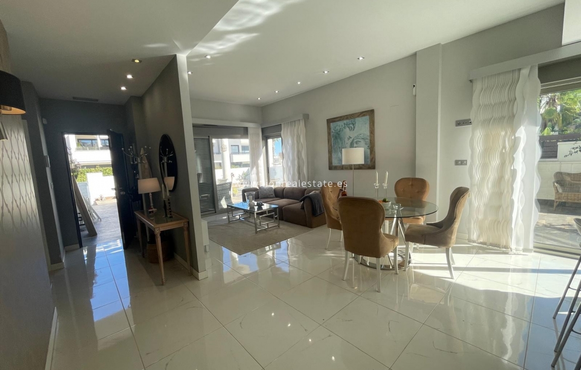 Long Term Rental - Villa - Orihuela Costa - Villamartín