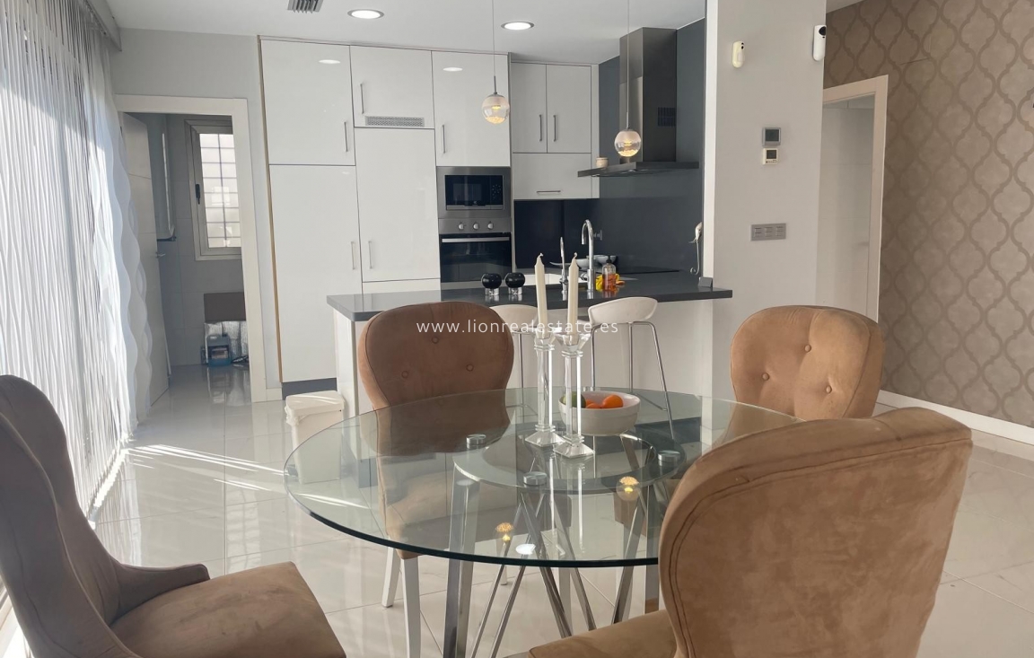 Long Term Rental - Villa - Orihuela Costa - Villamartín