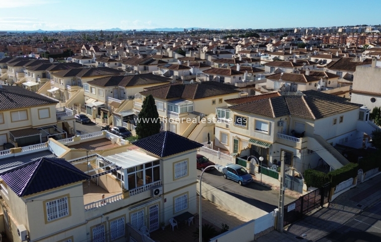 Mieszkanie w bloku - Odsprzedaż - Orihuela Costa - MOVR-50422