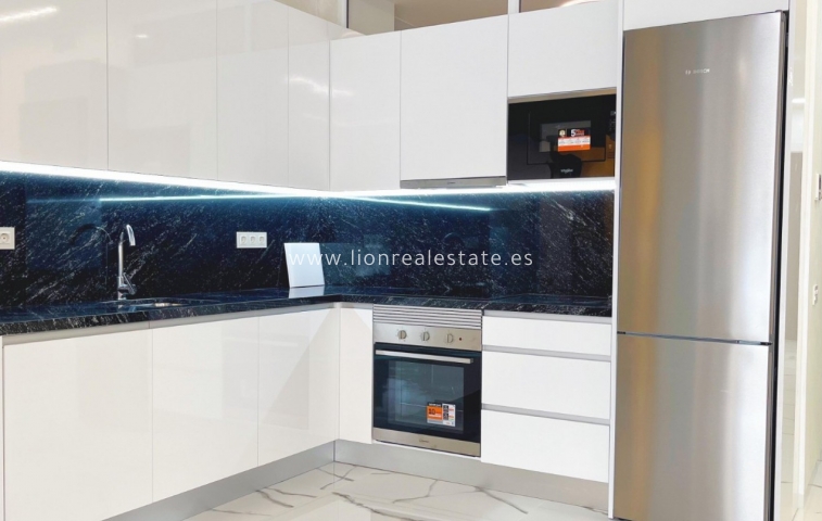 Mieszkanie w bloku - Odsprzedaż - Torrevieja - MOVR-78566