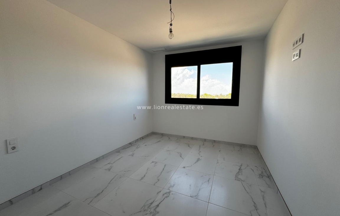 New Build - Apartment / flat - Torrevieja - Punta Prima