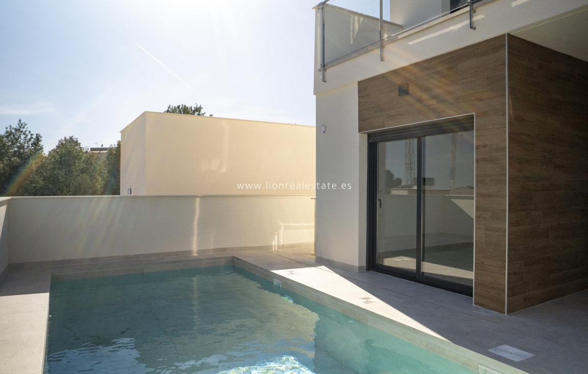 New Build - detached - Coloma