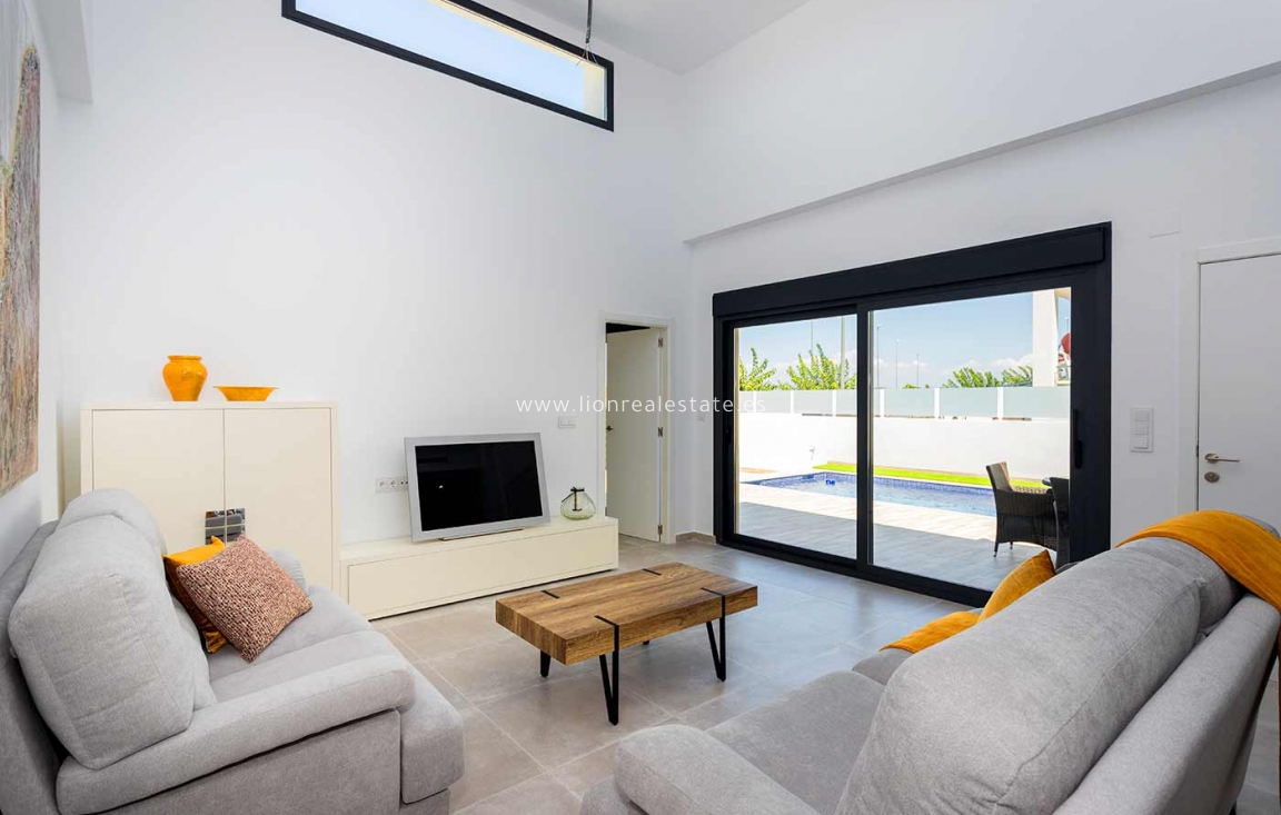 New Build - detached - Daya Nueva