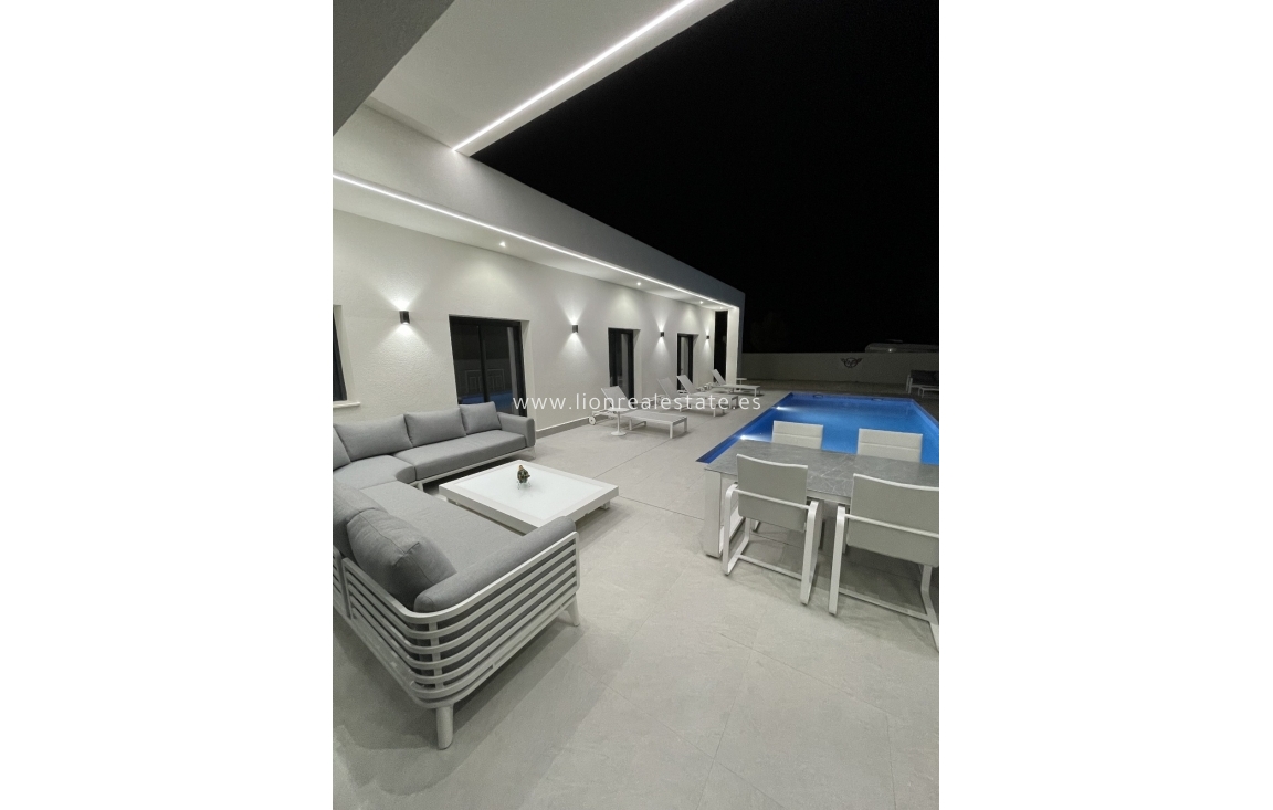 New Build - detached - La Romana