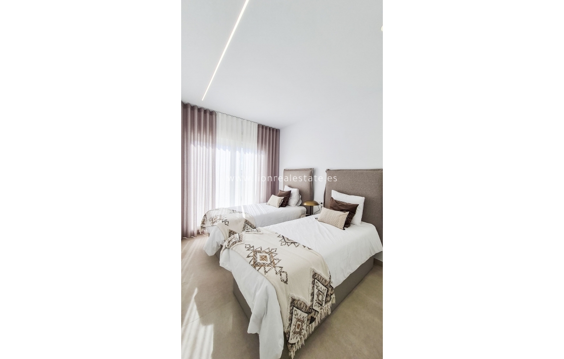 New Build - detached - Las Esperanzas