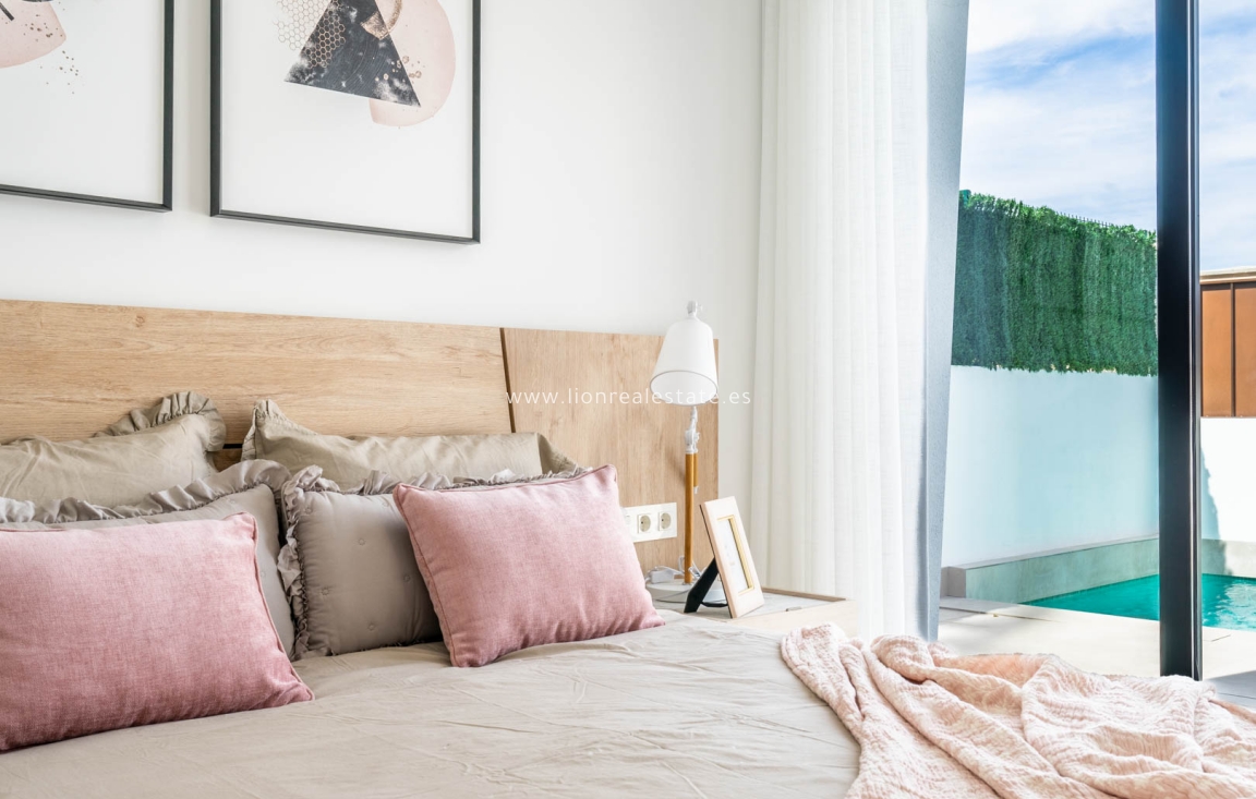 New Build - detached - Roldán