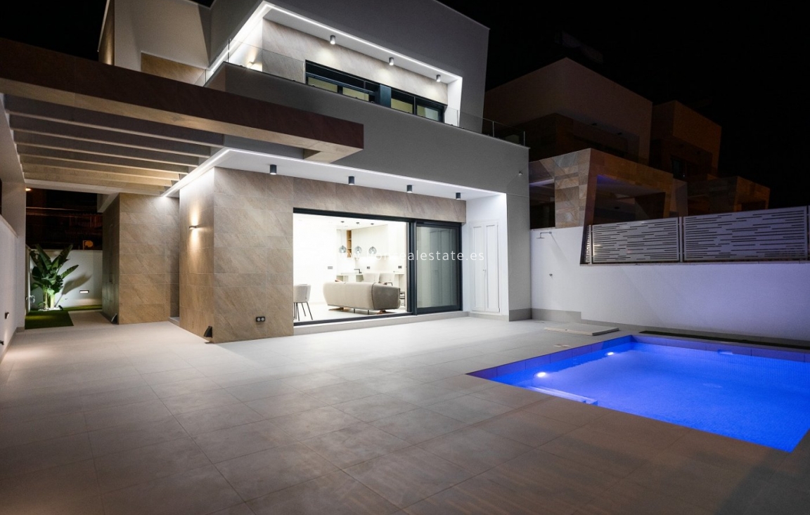 New Build - Villa - San Miguel de Salinas - Blue Lagoon