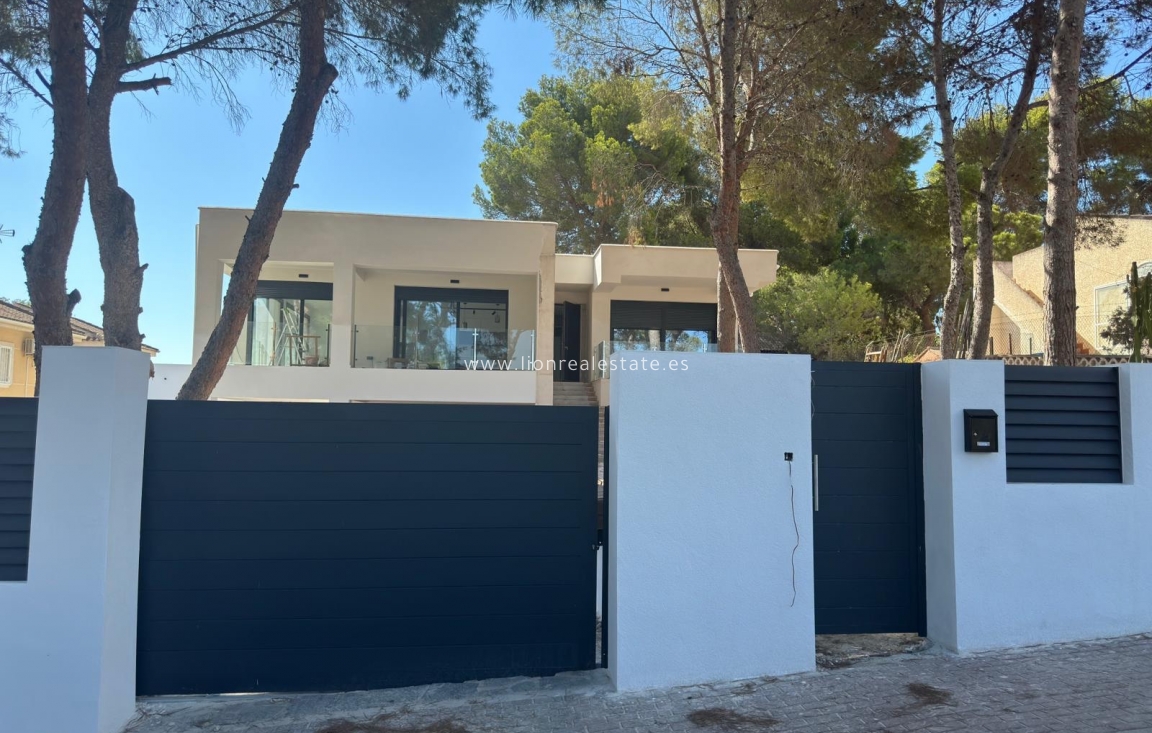 New Build - Villa - Torrevieja - Los Balcones