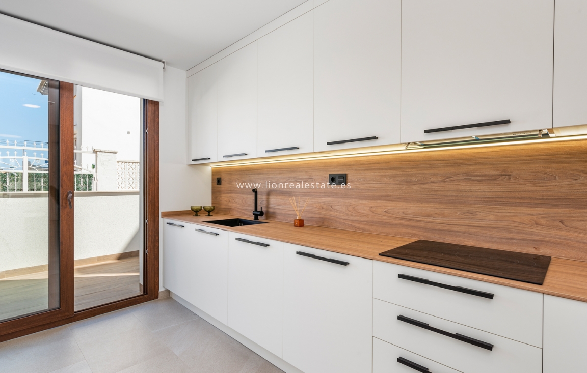 Новое здание - high-bungalow - Torrevieja