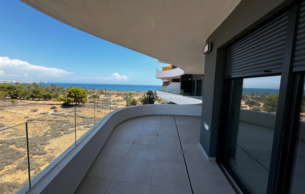 Новое здание - Квартира / квартира - Torrevieja - Punta Prima