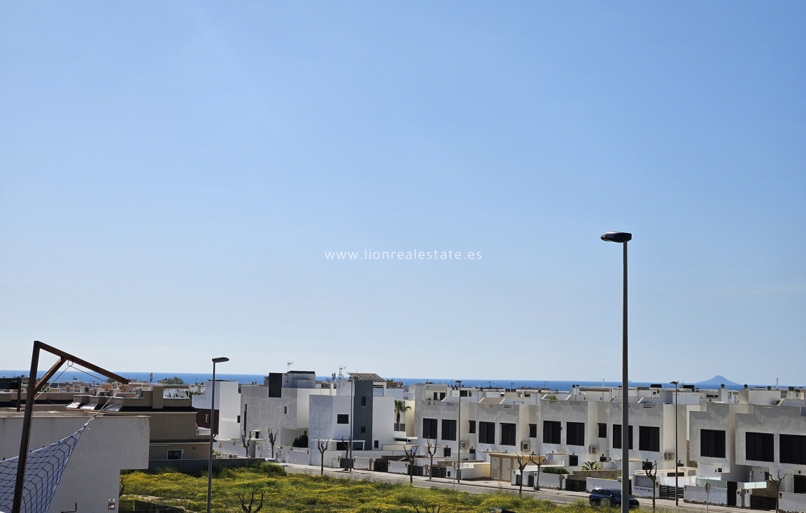 Новое здание - low-bungalow - Torre de la Horadada