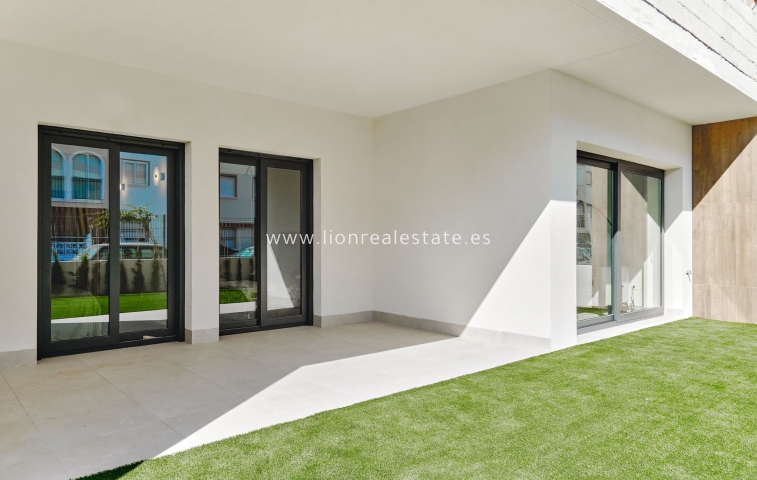 Новое здание - low-bungalow - Torrevieja
