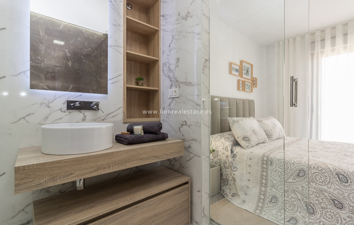 Новое здание - low-bungalow - Torrevieja