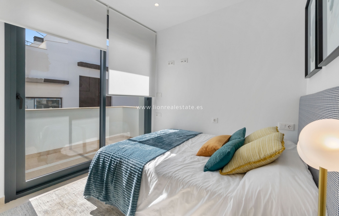 Новое здание - low-bungalow - Torrevieja