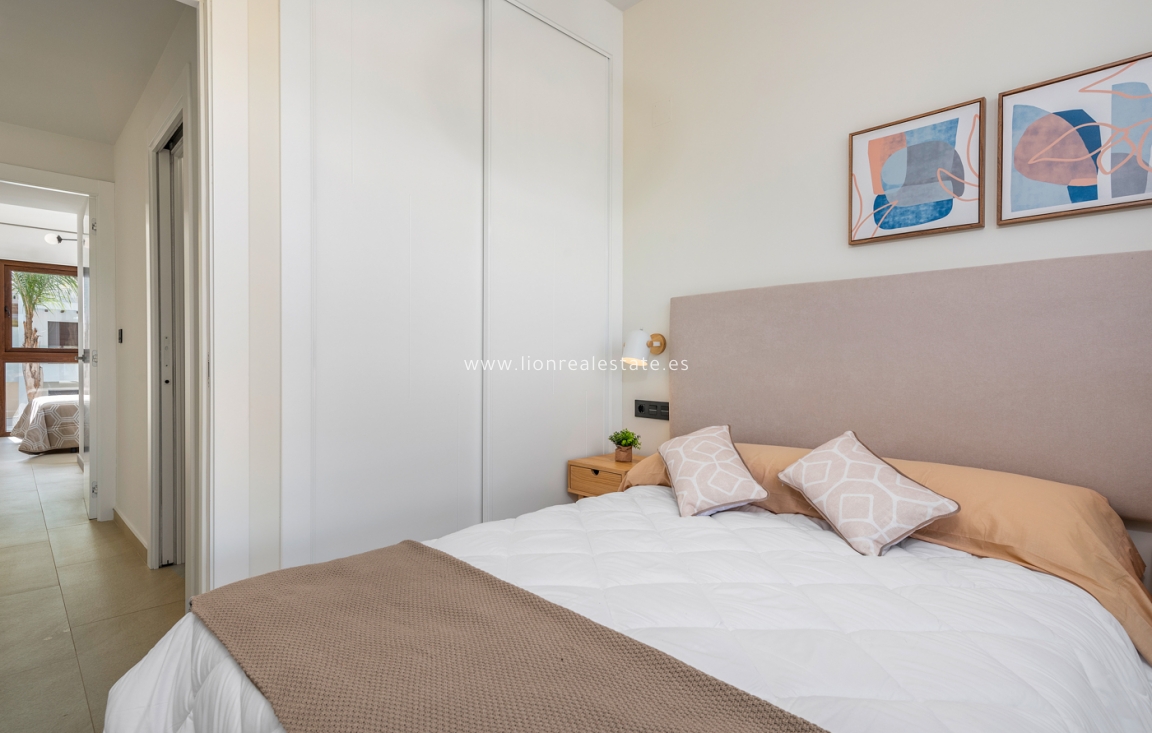 Новое здание - low-bungalow - Torrevieja