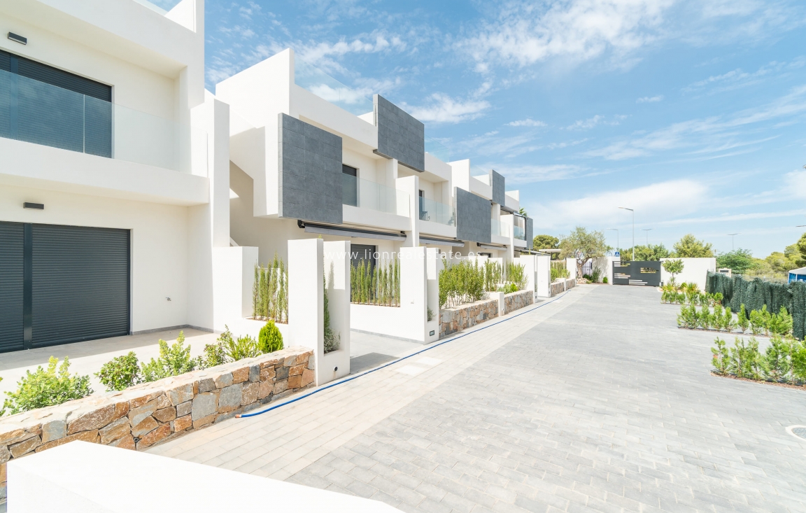Новое здание - low-bungalow - Torrevieja