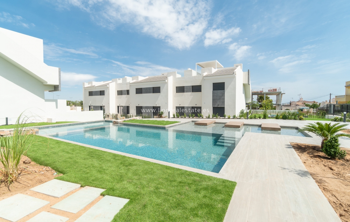 Новое здание - low-bungalow - Torrevieja