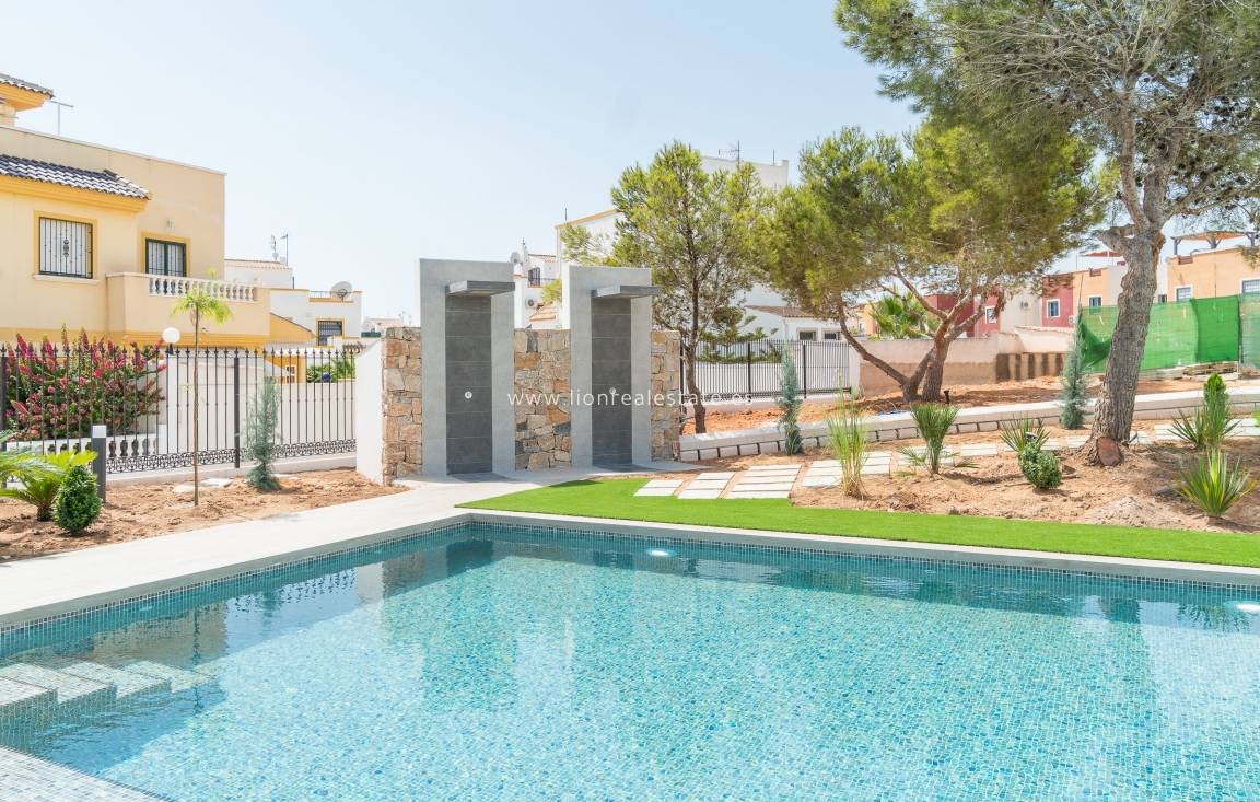 Новое здание - low-bungalow - Torrevieja