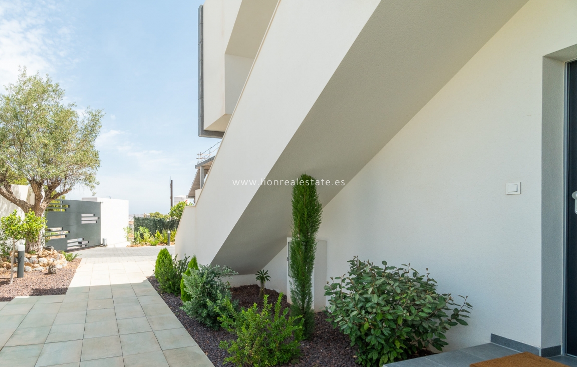 Новое здание - low-bungalow - Torrevieja