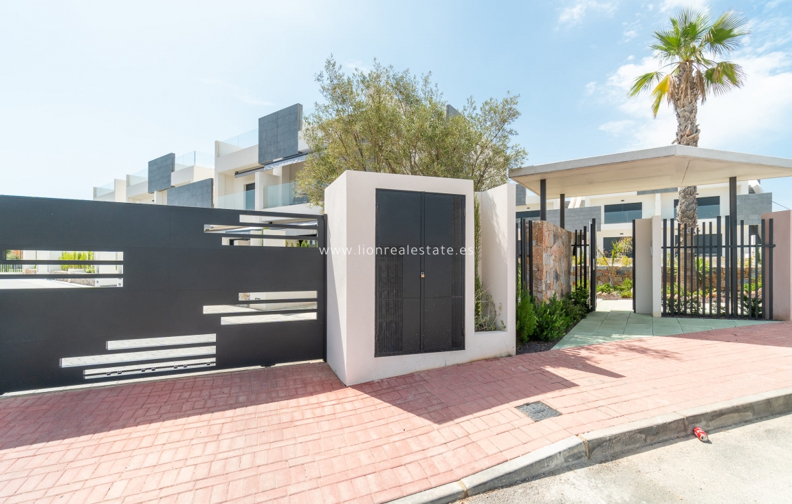 Новое здание - low-bungalow - Torrevieja