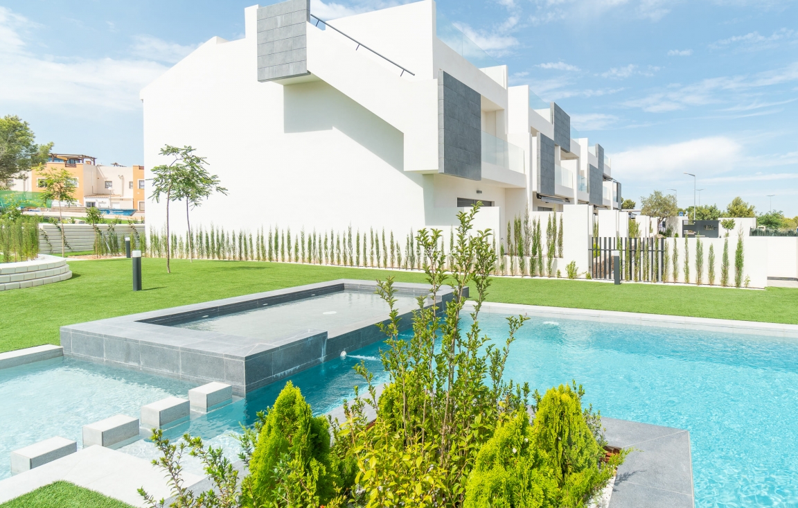 Новое здание - low-bungalow - Torrevieja