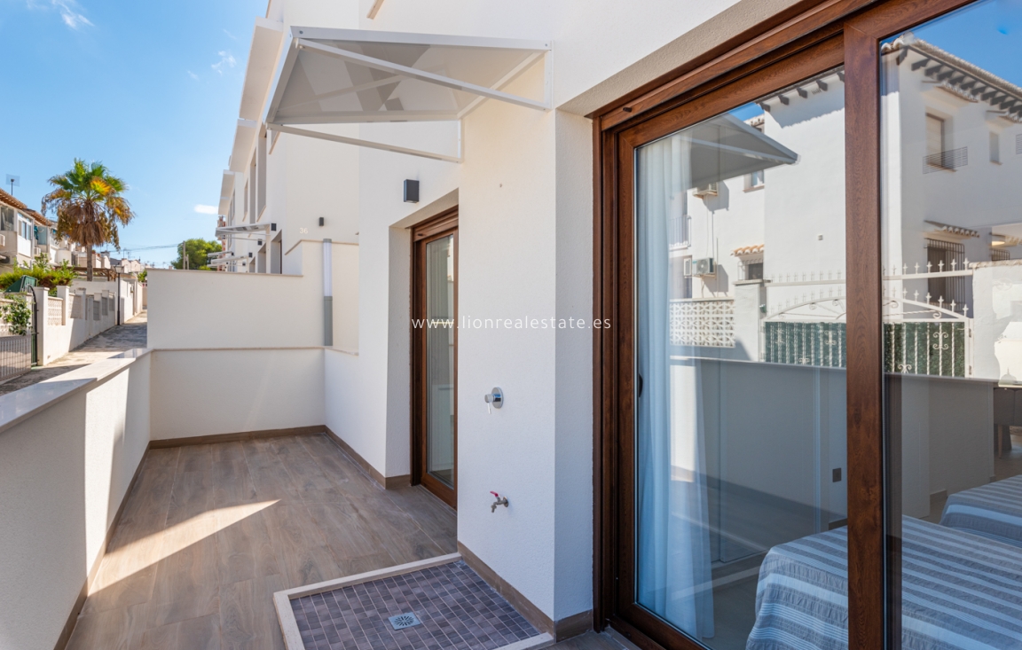 Новое здание - low-bungalow - Torrevieja