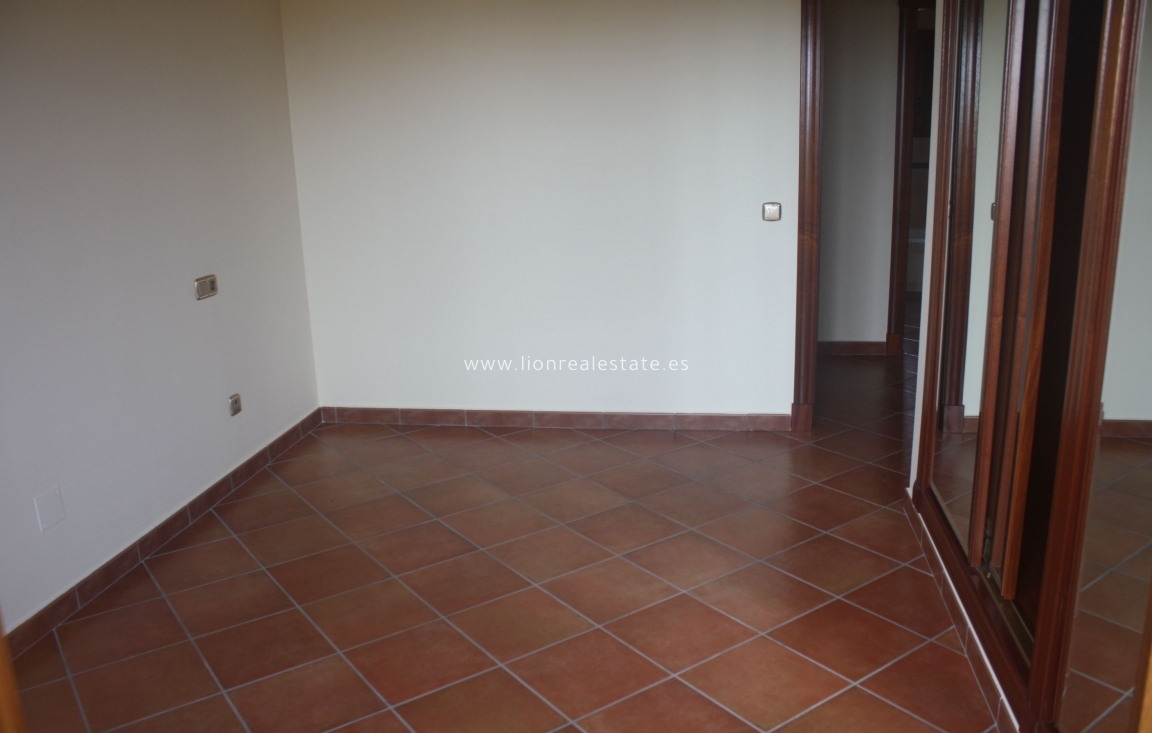 Новое здание - semi-detached - Torrevieja