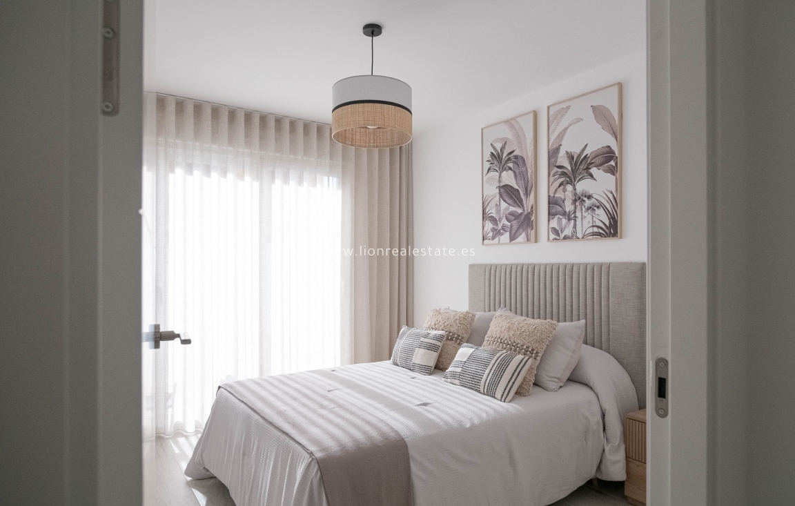 Новое здание - terraced - Jerónimo y Avileses